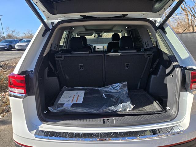 2026 Volkswagen Atlas SE with Technology
