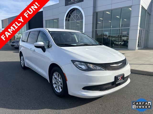 2022 Chrysler Voyager LX