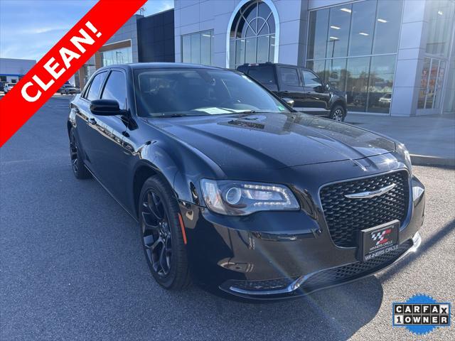 2020 Chrysler 300 Touring