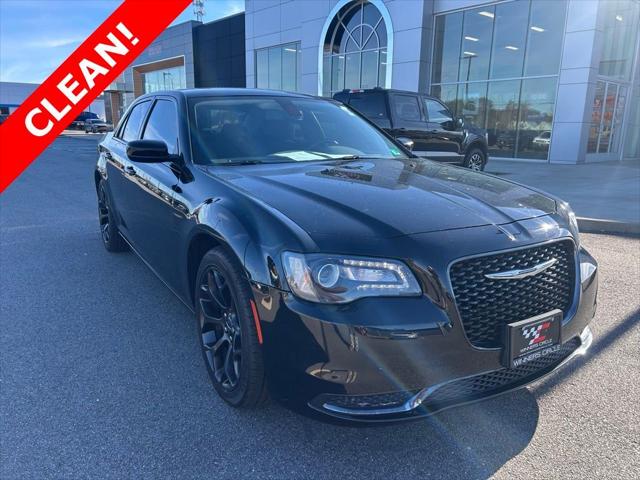 2020 Chrysler 300 Touring
