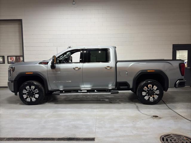 2025 GMC Sierra 3500HD 4WD Crew Cab Standard Bed Denali