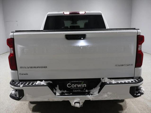 2023 Chevrolet Silverado 1500 4WD Crew Cab Short Bed Custom 2023 Chevrolet Silverado 1500 4WD Crew Cab Short Bed Custom