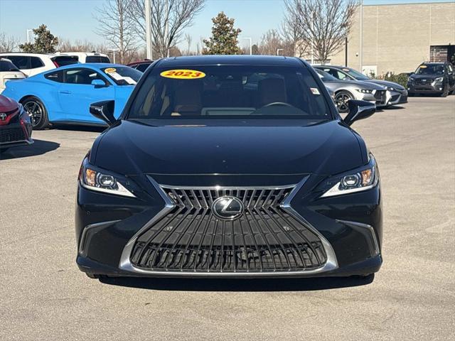 2023 Lexus ES 300h 300h