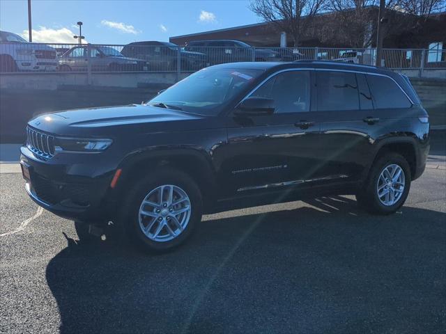 2023 Jeep Grand Cherokee Laredo X 4x4