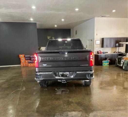 2021 Chevrolet Silverado 1500 4WD Crew Cab Short Bed Custom