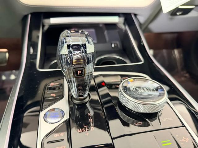 2026 BMW xB ALPINA XB7