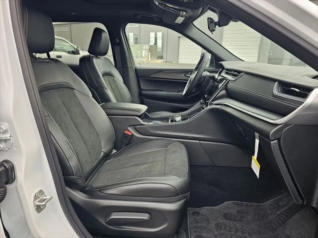 2025 Jeep Grand Cherokee L Altitude X 4x4