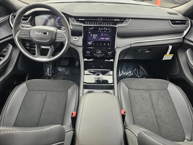 2025 Jeep Grand Cherokee L Altitude X 4x4