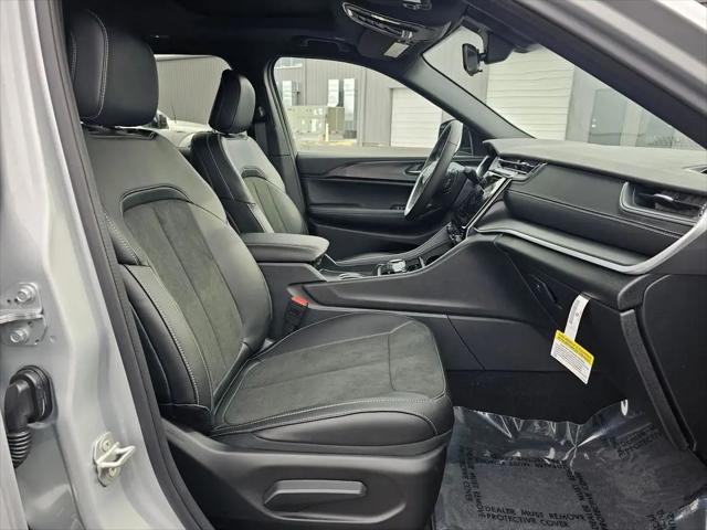 2025 Jeep Grand Cherokee L Altitude X 4x4