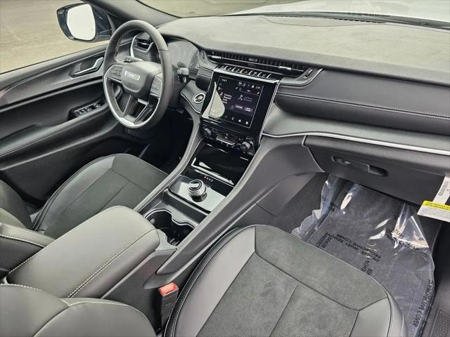 2025 Jeep Grand Cherokee L Altitude X 4x4
