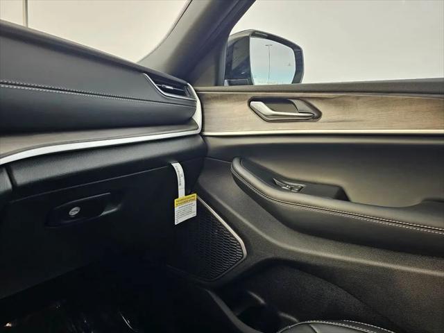 2025 Jeep Grand Cherokee L Limited 4x4
