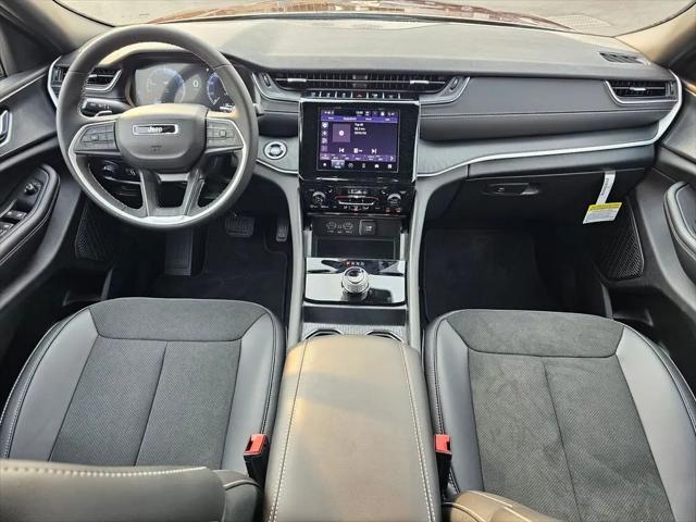 2025 Jeep Grand Cherokee L Altitude X 4x4