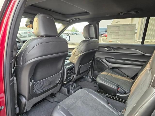 2025 Jeep Grand Cherokee L Altitude X 4x4