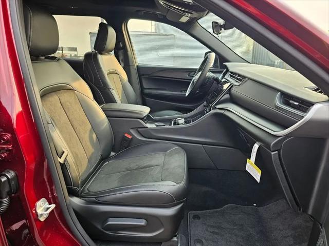 2025 Jeep Grand Cherokee L Altitude X 4x4