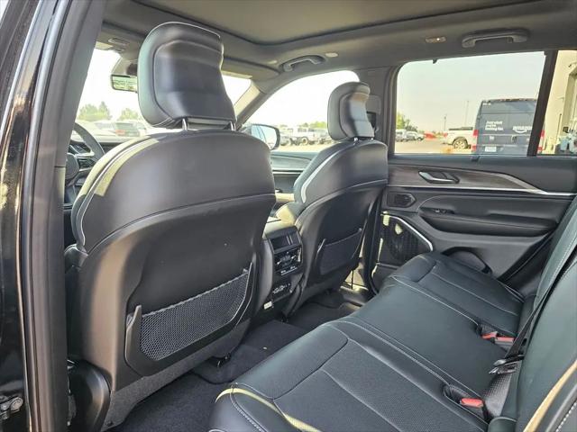 2025 Jeep Grand Cherokee Overland 4x4