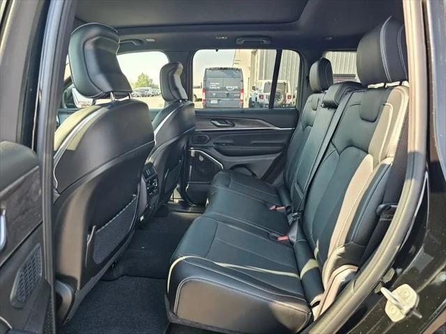 2025 Jeep Grand Cherokee Overland 4x4