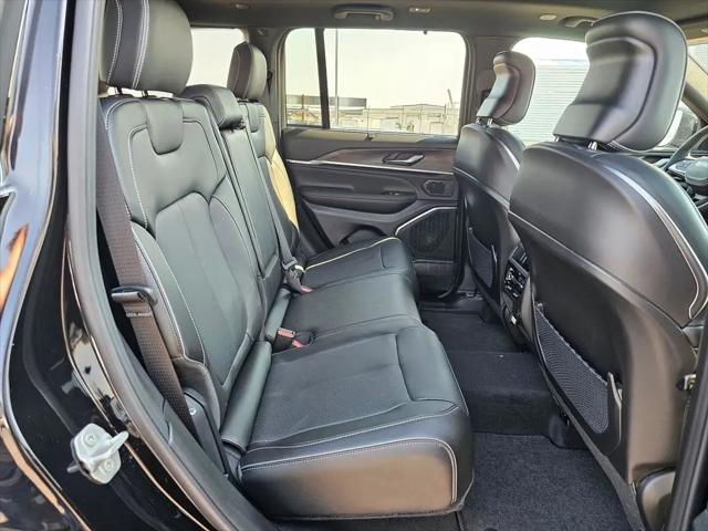 2025 Jeep Grand Cherokee Overland 4x4