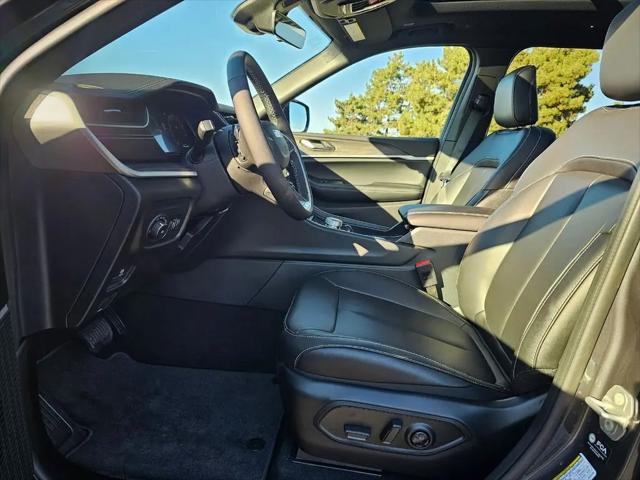 2025 Jeep Grand Cherokee L Limited 4x4