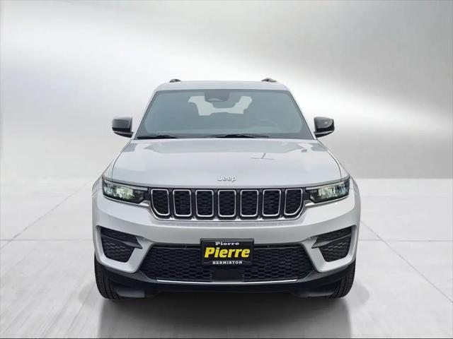 2025 Jeep Grand Cherokee Laredo X 4x4