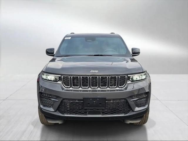 2025 Jeep Grand Cherokee Laredo X 4x4