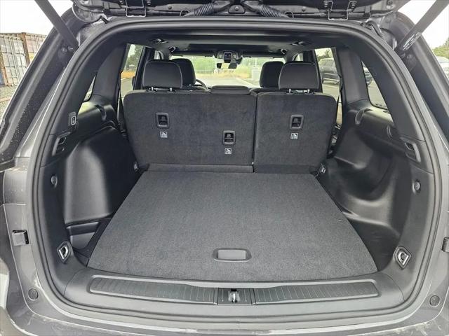 2025 Jeep Grand Cherokee Laredo X 4x4