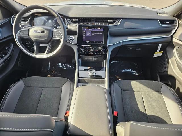 2025 Jeep Grand Cherokee Altitude X 4x4