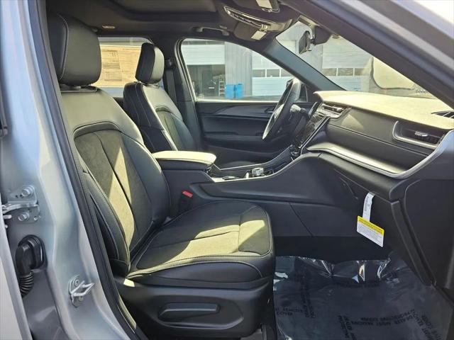 2025 Jeep Grand Cherokee Altitude X 4x4