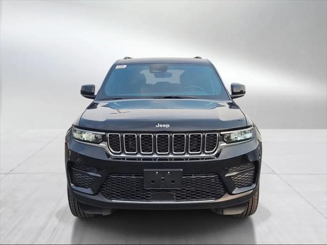2025 Jeep Grand Cherokee Laredo X 4x4