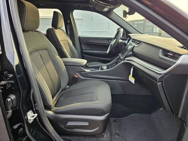 2025 Jeep Grand Cherokee Laredo X 4x4