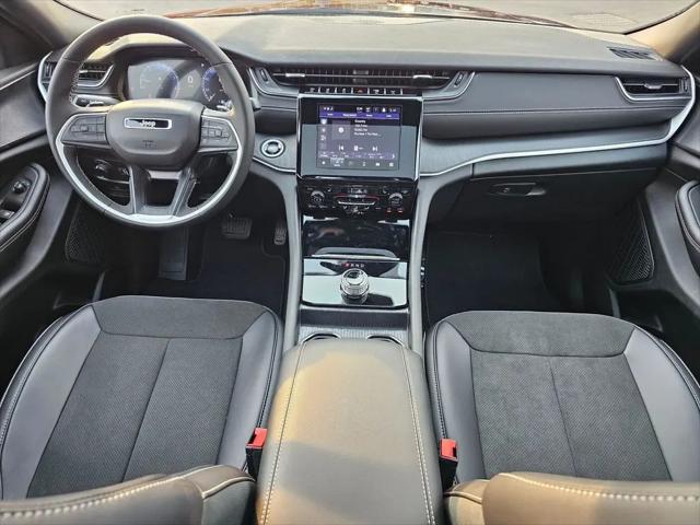 2025 Jeep Grand Cherokee Altitude X 4x4