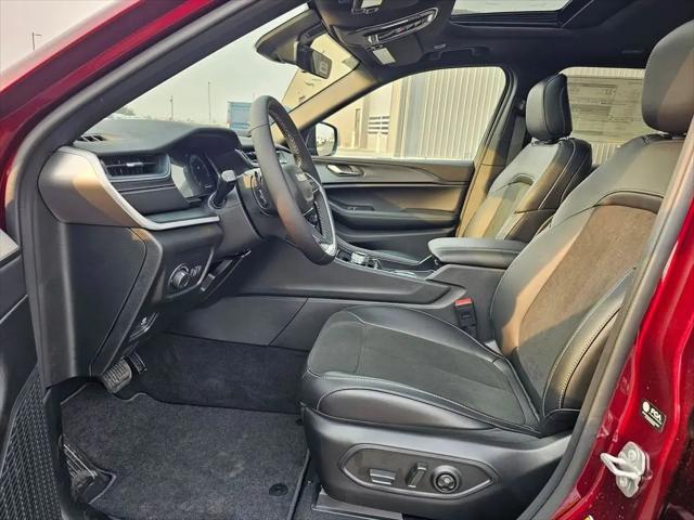2025 Jeep Grand Cherokee Altitude X 4x4