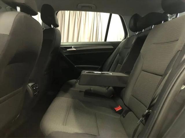 2017 Volkswagen e-Golf SE