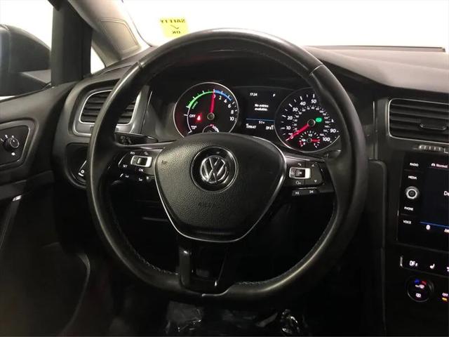 2017 Volkswagen e-Golf SE