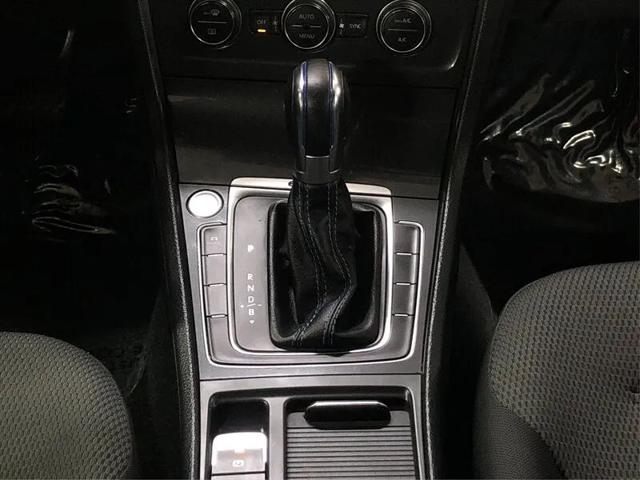 2017 Volkswagen e-Golf SE