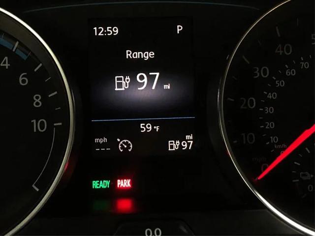 2017 Volkswagen e-Golf SE
