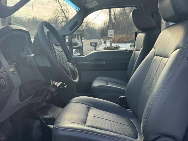 2011 Ford F-550 XL