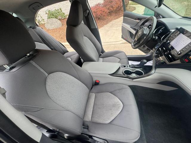 2022 Toyota Camry LE Hybrid