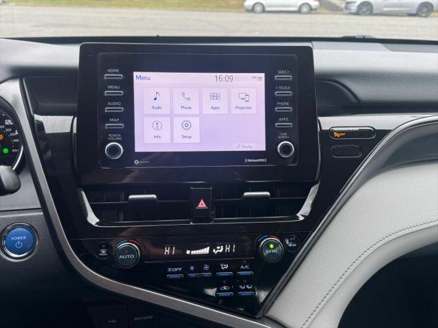 2022 Toyota Camry LE Hybrid