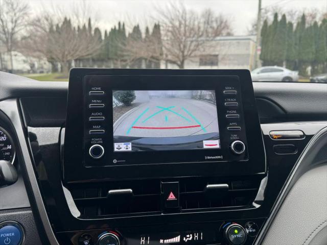 2022 Toyota Camry LE Hybrid
