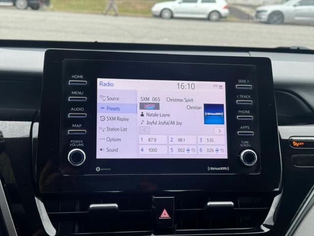 2022 Toyota Camry LE Hybrid