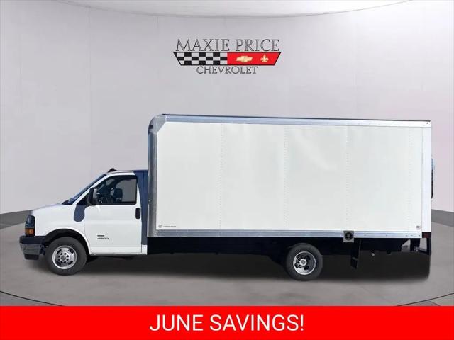 2025 Chevrolet Express Cutaway 4500 Van
