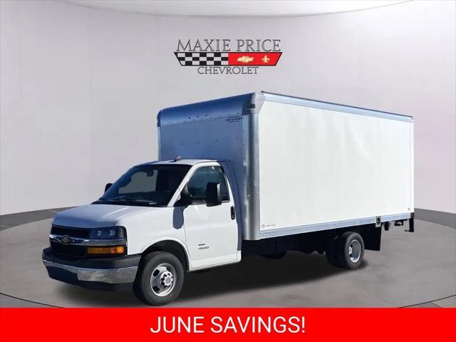 2025 Chevrolet Express Cutaway 4500 Van