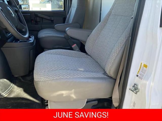 2025 Chevrolet Express Cutaway 4500 Van