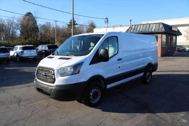 2016 Ford Transit w/60/40 Side Door w/RWB