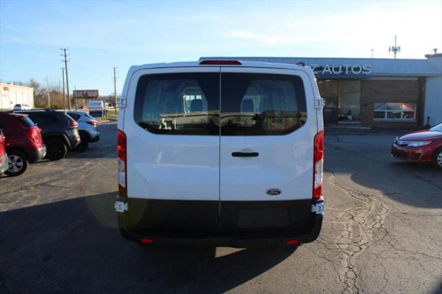 2016 Ford Transit w/60/40 Side Door w/RWB