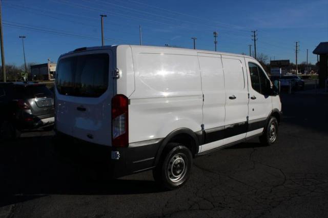 2016 Ford Transit w/60/40 Side Door w/RWB