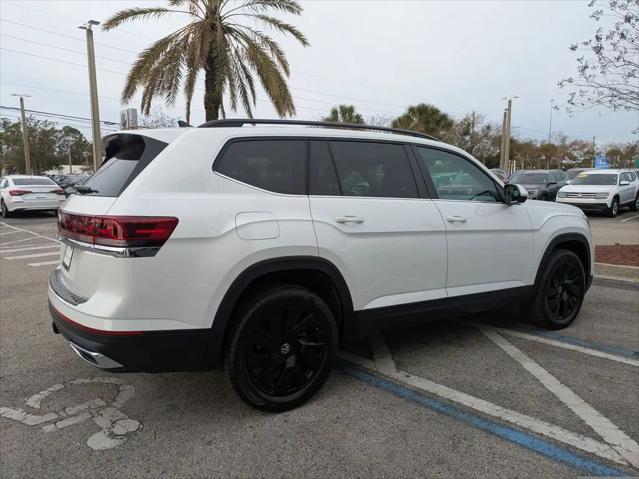 2026 Volkswagen Atlas SE with Technology