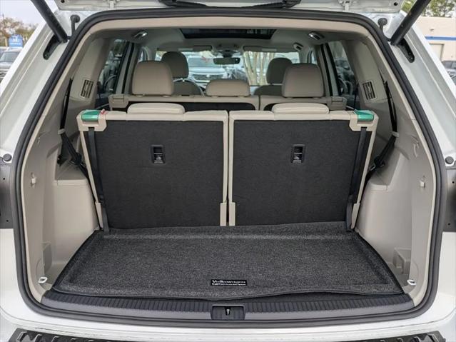 2026 Volkswagen Atlas SE with Technology
