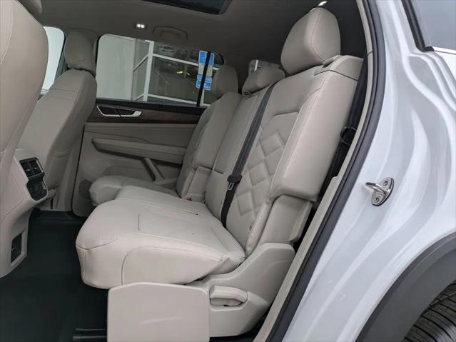 2026 Volkswagen Atlas SE with Technology