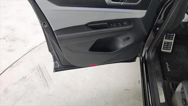 2024 Volkswagen Atlas 2.0T Peak Edition SE w/Technology